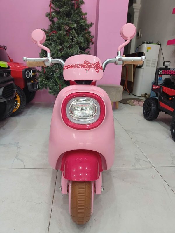 Vespa Hồng Baby