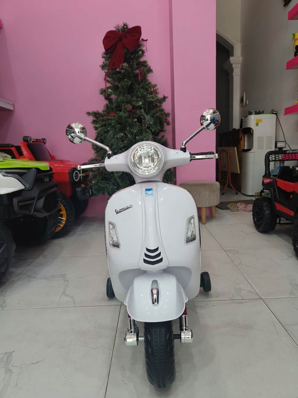 máy điện trẻ em Vespa Q168